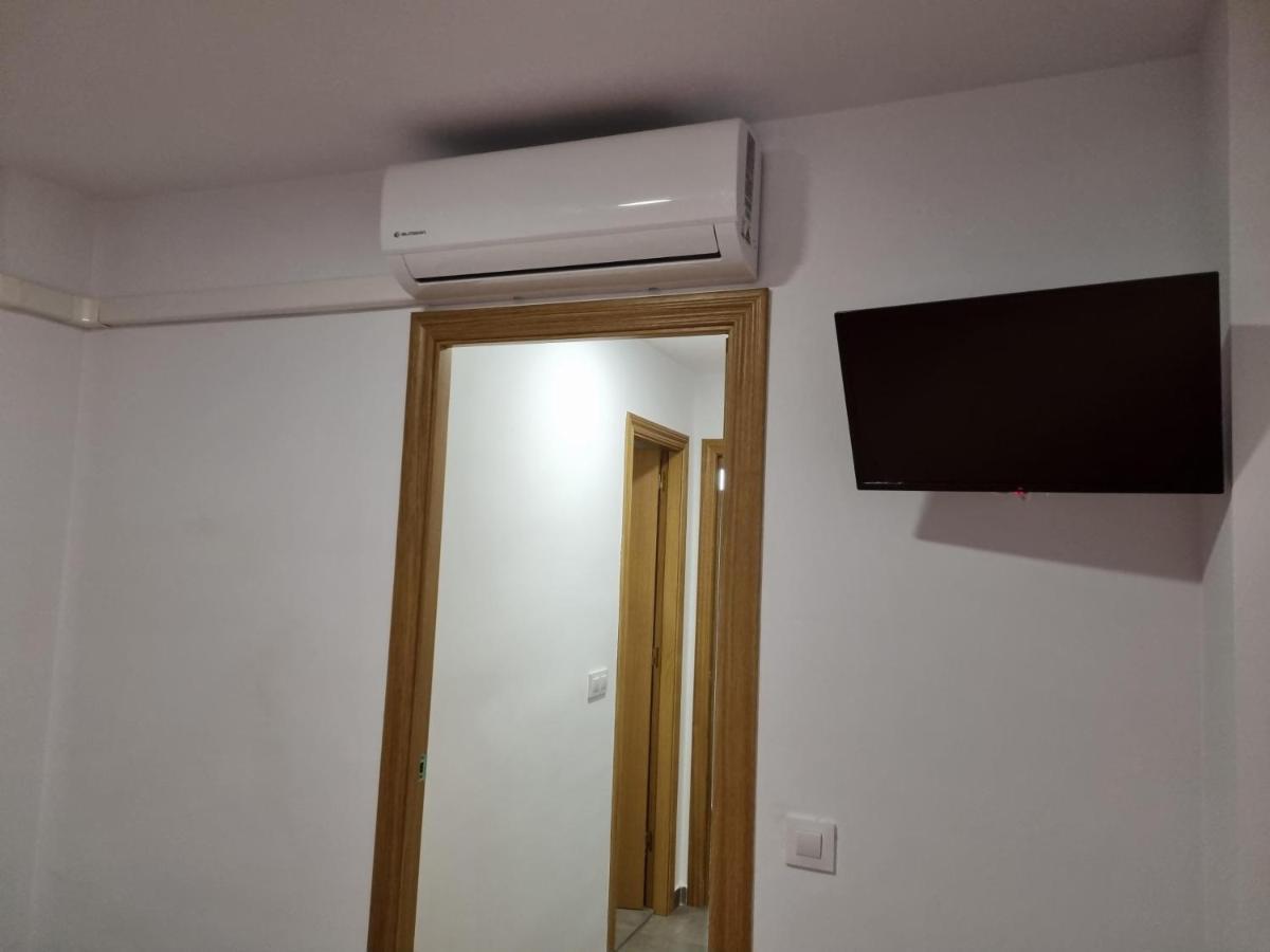 Small Double Room,925840687:JPEG