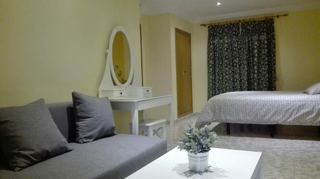 Suite with Hot Tub,168652599:JPEG
